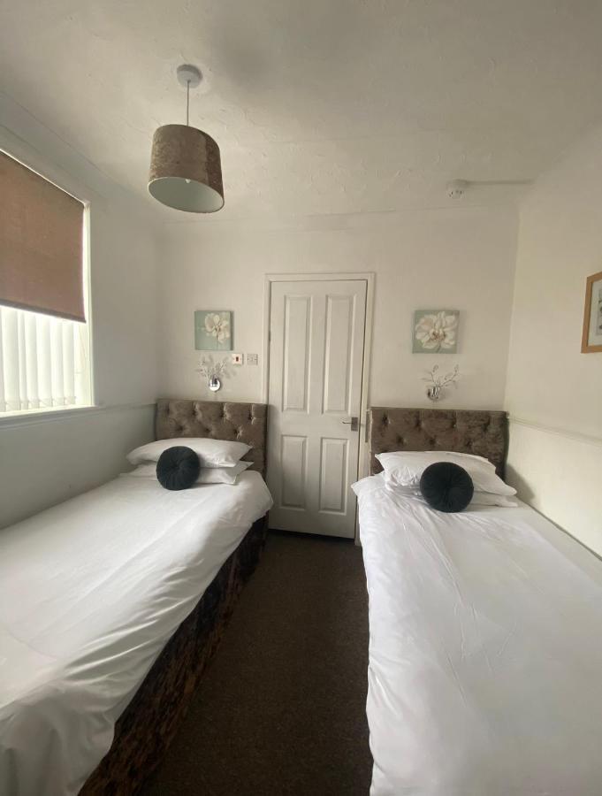 Mayfair 3*