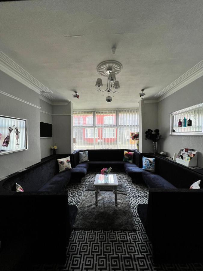 Mayfair 3*